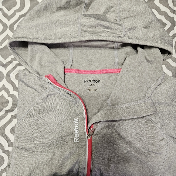 Reebok light sweater - Picture 3 of 3